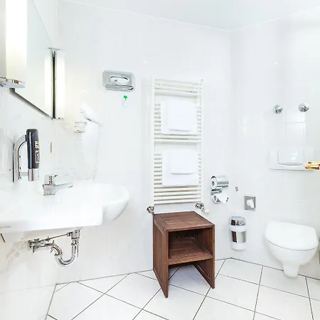 Hotel Servatius 3*