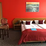 Hotel Servatius 3*
